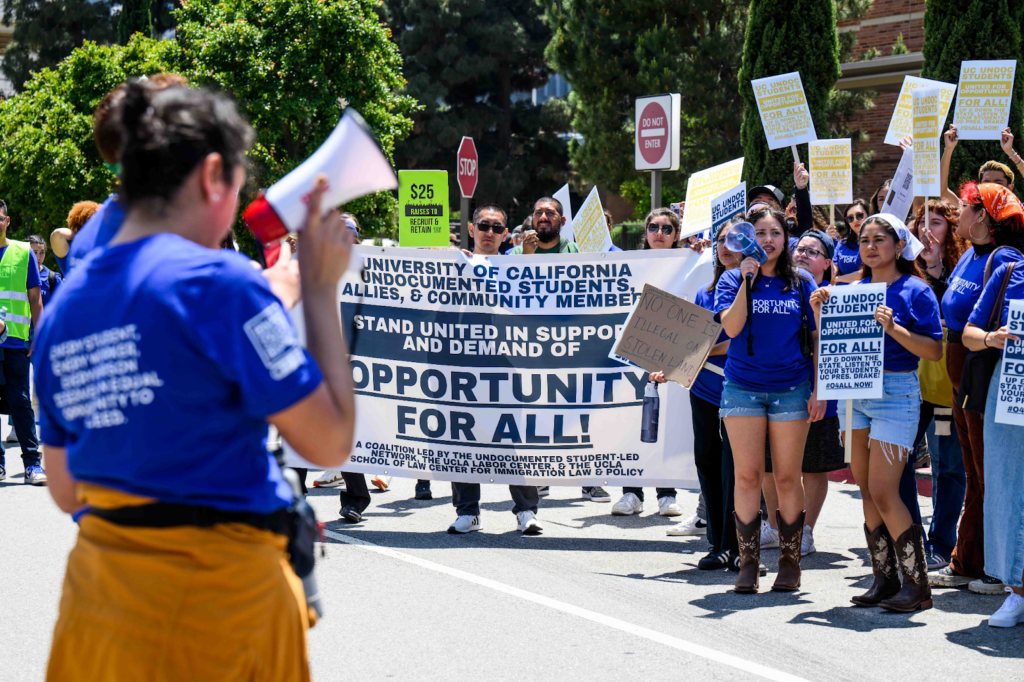 Evelyn and Walter Haas, Jr. Fund grants UCLA Labor Center $200,000